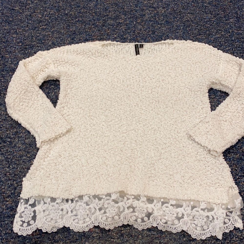 Allie and Rob Cream Laced Hem Sweater sz. M